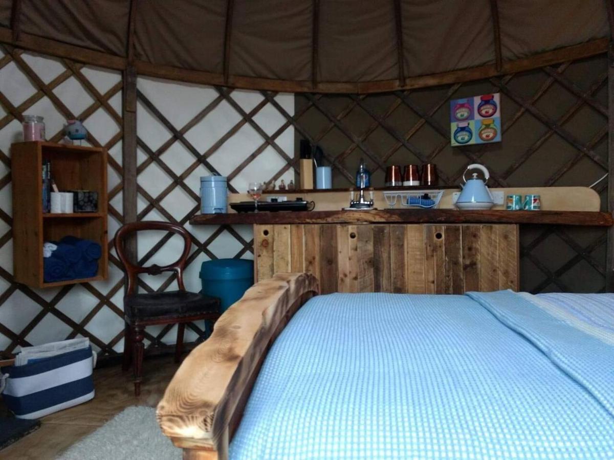 Bembridge Harbour Yurt - Log Burner - Wifi 빌라 외부 사진