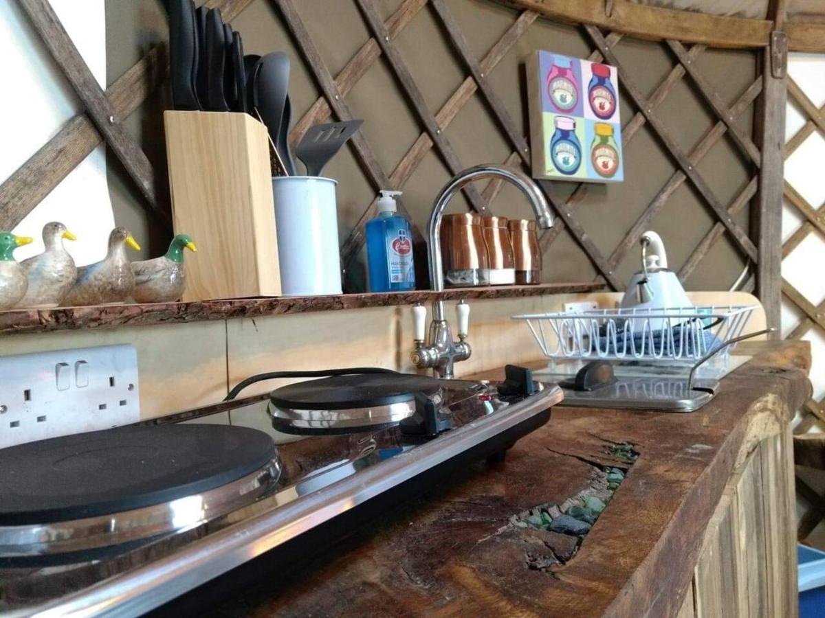Bembridge Harbour Yurt - Log Burner - Wifi 빌라 외부 사진