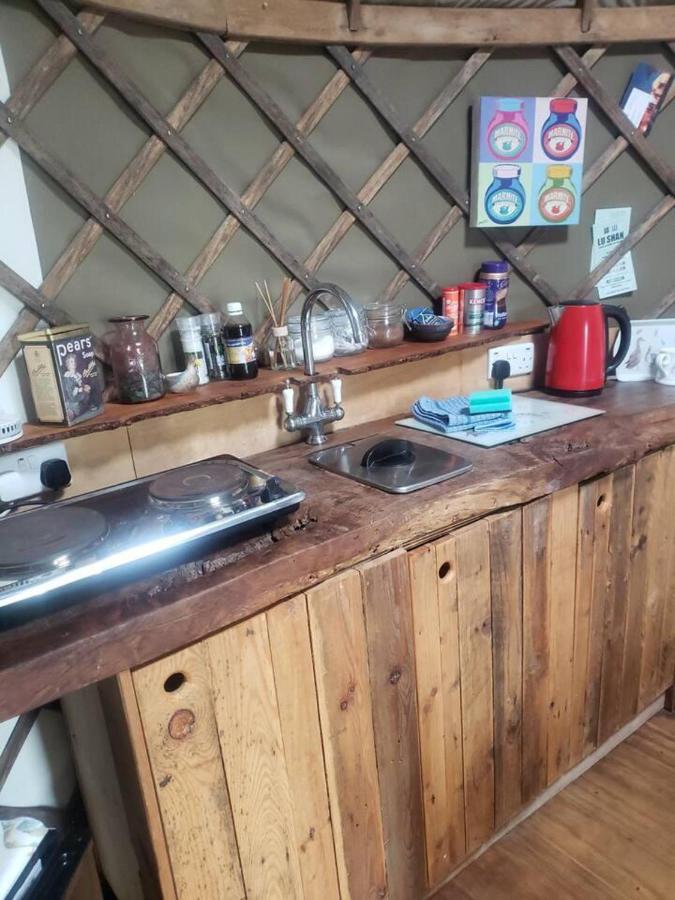 Bembridge Harbour Yurt - Log Burner - Wifi 빌라 외부 사진