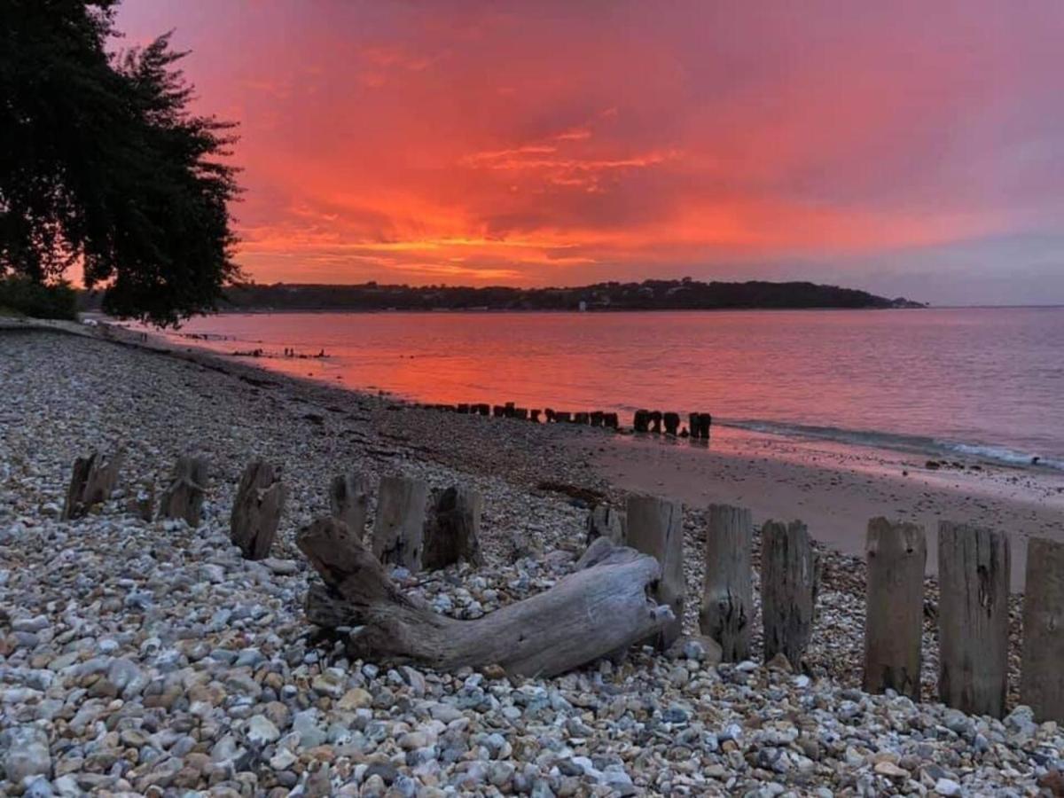 Bembridge Harbour Yurt - Log Burner - Wifi 빌라 외부 사진